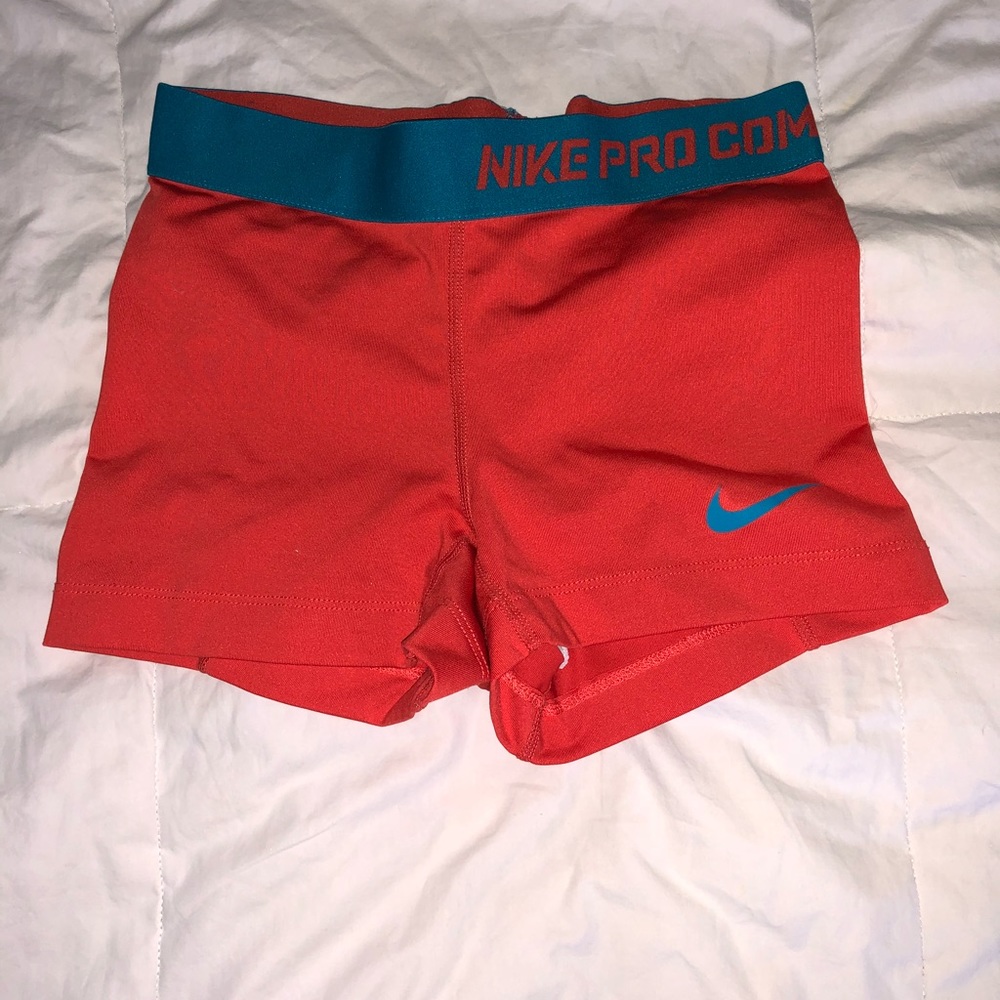 Nike pros shorts